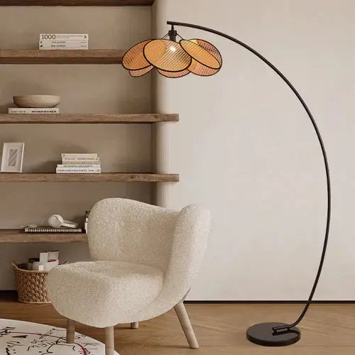 Lampadaire aus Rattan im Japandi-Stil Rattan Deko