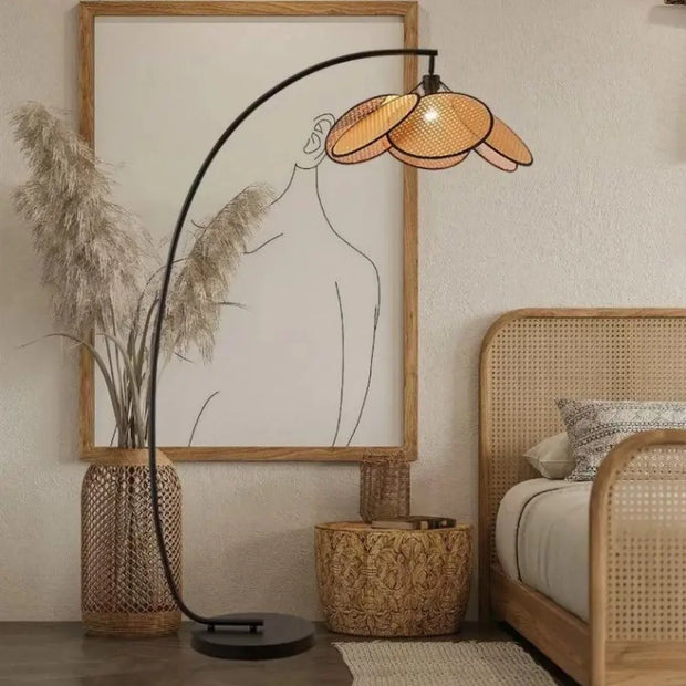 Lampadaire aus Rattan im Japandi-Stil Rattan Deko