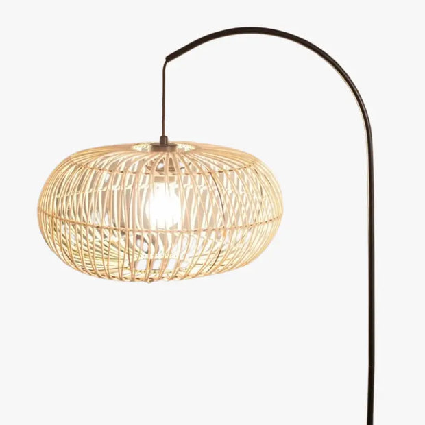 Lampadaire aus Rattan in hellem Design Rattan Deko
