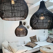 Schwarze Rattansuspension für stilvolle Beleuchtung - Rattan Deko