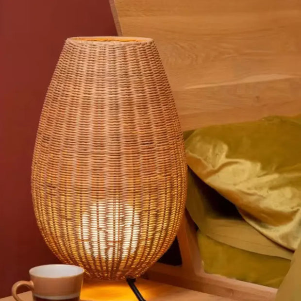 Cosy Tischlampe aus Rattan für ein warmes Ambiente - Rattan Deko