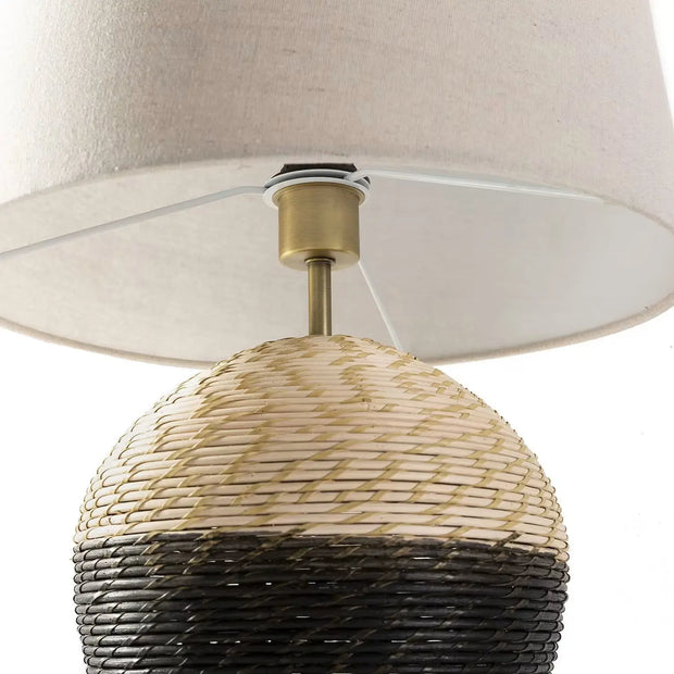 Rotin Design Lampe für stilvolle Wohnraumbeleuchtung - Rattan Deko