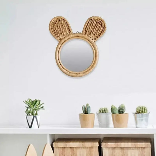 Rotin Spiegel in Bärenkopf-Design für natürliche Akzente Rattan Deko