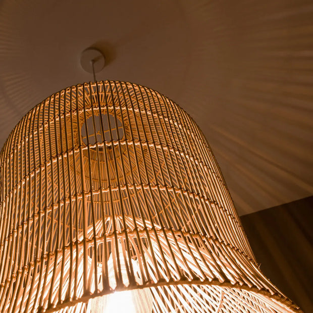 Längliche Rattan-Hängeleuchte | PENGADI - Rattan Deko