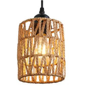 Einfache und schicke Rattan-Hängelampe Rattan Deko