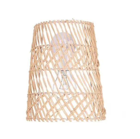 Rattan Lampe für Schlafzimmer dekorativ und modern Rattan Deko