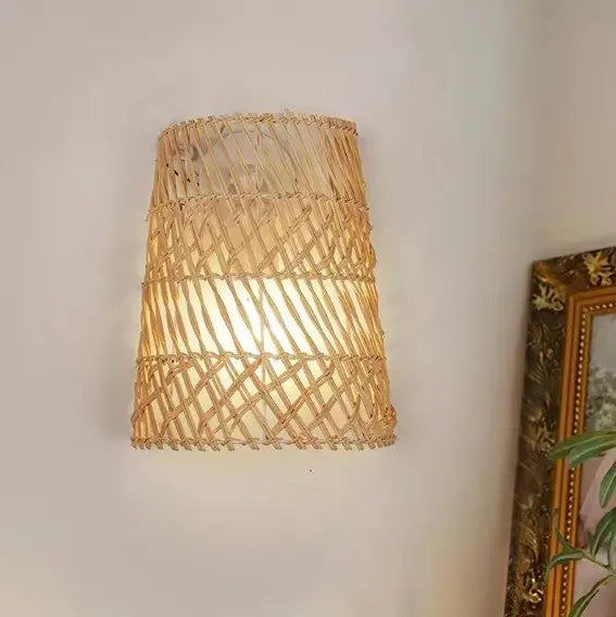 Rattan Lampe für Schlafzimmer dekorativ und modern Rattan Deko
