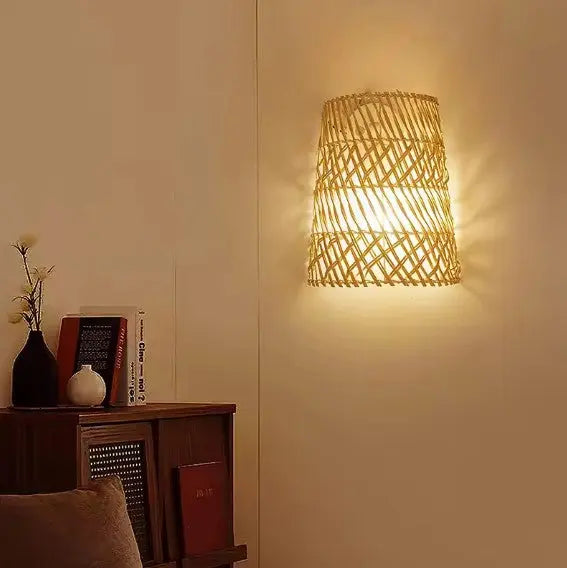 Rattan Lampe für Schlafzimmer dekorativ und modern Rattan Deko