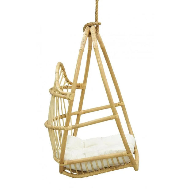 Rotinschaukel für das Schlafzimmer im Boho-Stil Rattan Deko