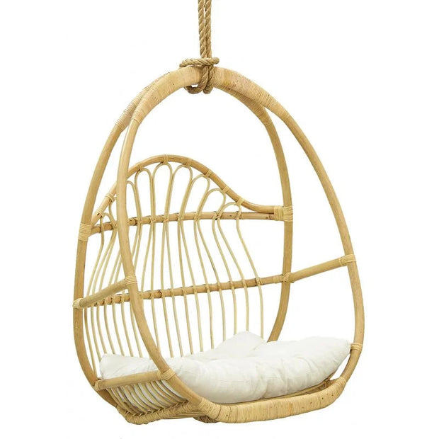 Rotinschaukel für das Schlafzimmer im Boho-Stil Rattan Deko