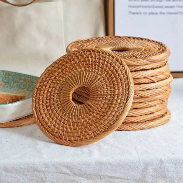 Runder Untersetzer aus Rattan für Töpfe und Pfannen - Rattan Deko