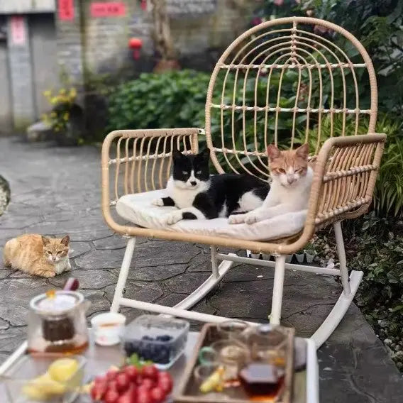 Rotin Fauteuil mit einzigartiger Schildkröten-Rückenlehne - Rattan Deko