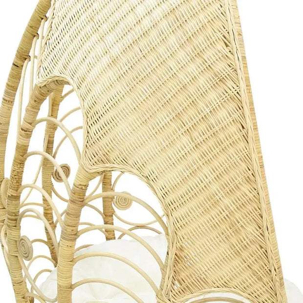 Ovaler Hängesessel aus Rattan für gemütliche Stunden - Rattan Deko