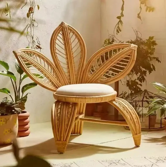 Rattan Sessel mit Blumenmuster für gemütliche Ecken - Rattan Deko