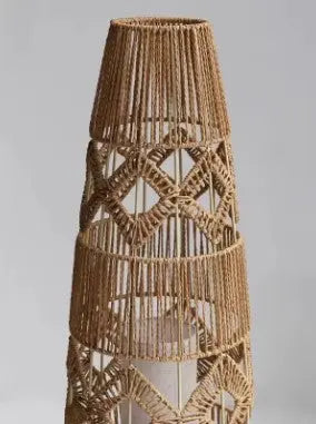 Stylische Rattanstandleuchte für gemütliche Räume Rattan Deko