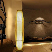 Bambus Stehlampe im zylindrischen Design für modernes Wohnen - Rattan Deko