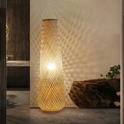 Rattan Stehlampe handgefertigt im Boho-Stil - Rattan Deko