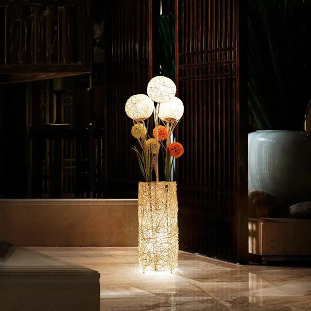 Lampadaire Fleur aus Rattan für stilvolle Beleuchtung - Rattan Deko