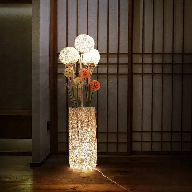 Lampadaire Fleur aus Rattan für stilvolle Beleuchtung - Rattan Deko