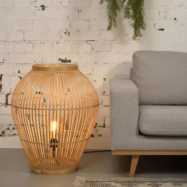 Lampadaire aus Rattan und Bambus für stilvolle Beleuchtung Rattan Deko