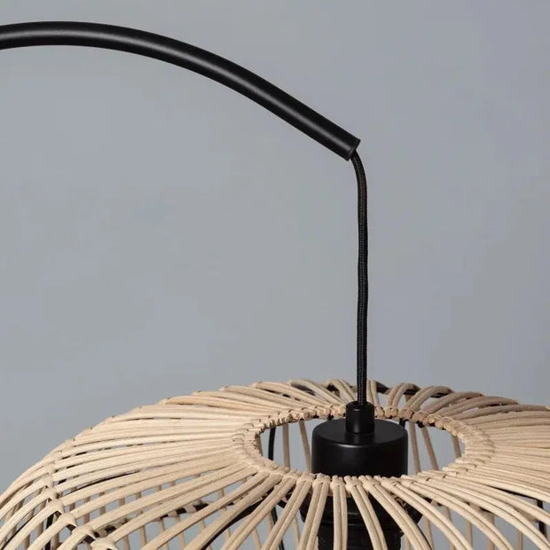 Lampadaire aus Rattan in hellem Design Rattan Deko