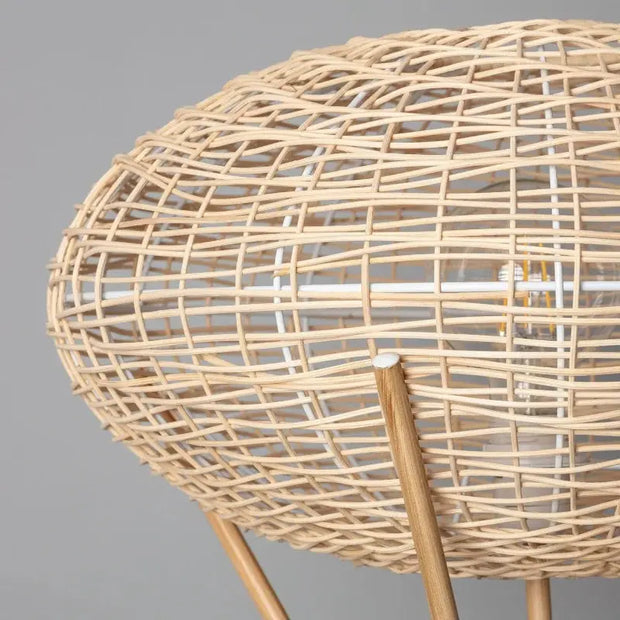 Lampadaire aus Rattan im modernen Design Rattan Deko