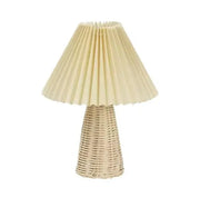 Plissierte Rattanlampe für stilvolle Beleuchtung - Rattan Deko
