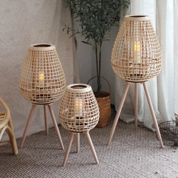 Rattan Laterne mit Kerze für stimmungsvolle Beleuchtung - Rattan Deko