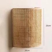 Wandlampe aus Rattan im einfachen Design - Rattan Deko