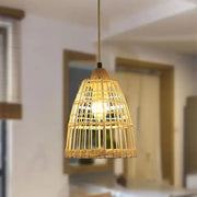 Klassische Rattan-Lampe für stilvolle Beleuchtung - Rattan Deko