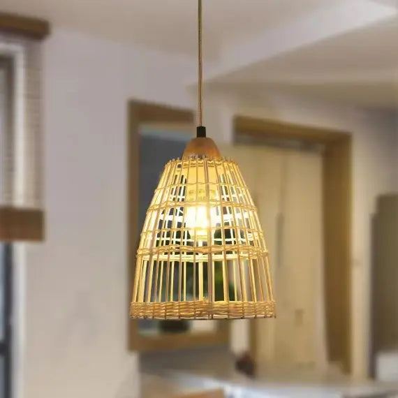 Klassische Rattan-Lampe für stilvolle Beleuchtung - Rattan Deko