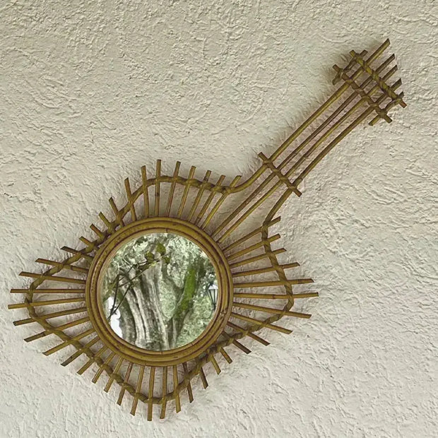 Rotin Gitarre Spiegel im Boho-Stil Rattan Deko