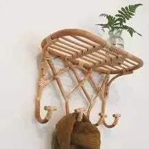 Kleiderständer aus Rattan mit Ablagefach - Rattan Deko