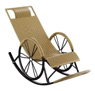 Schaukelstuhl aus Rattan für gemütliche Stunden - Rattan Deko