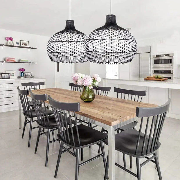 Schwarz-Weiße Rattan-Pendelleuchte Rattan Deko